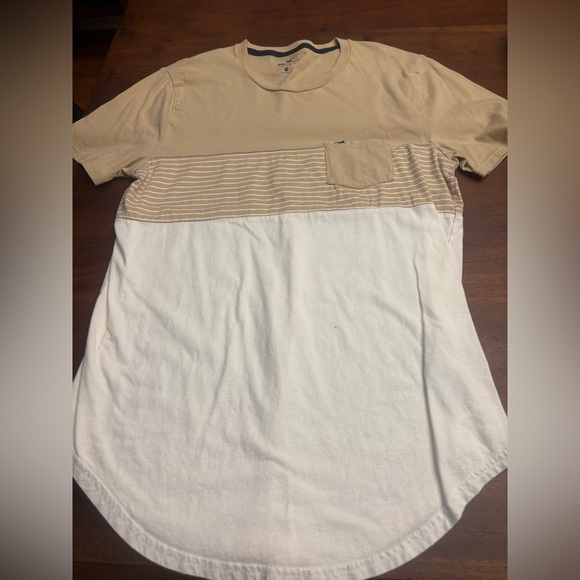 Hollister Modern T-shirt Rounded bottom hem - Size M - Picture 1 of 3